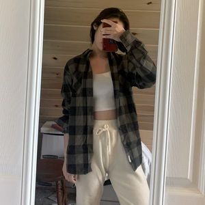 Dark green/grey overfit flannel